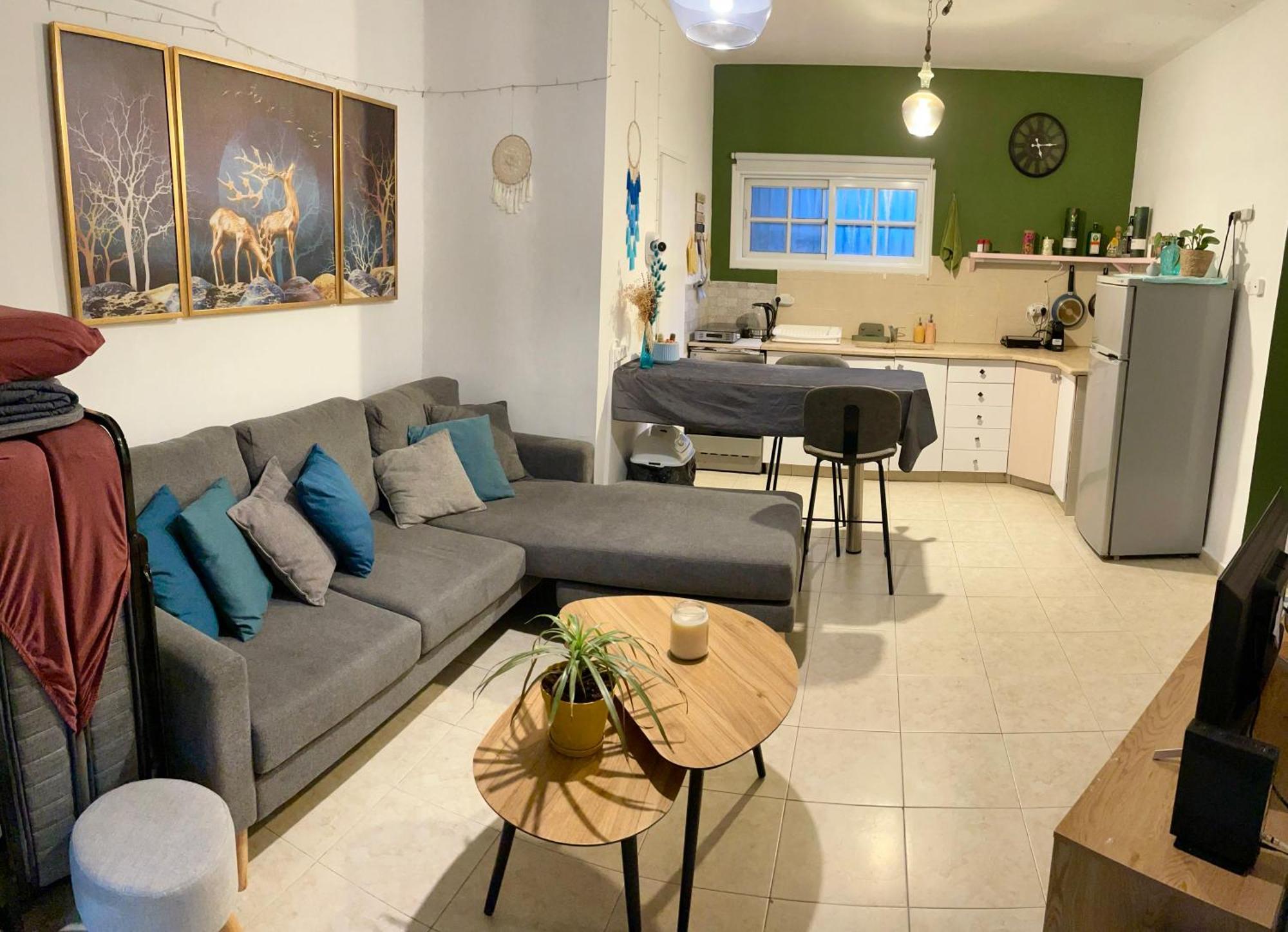Dotan's Boutique - By The Beach!