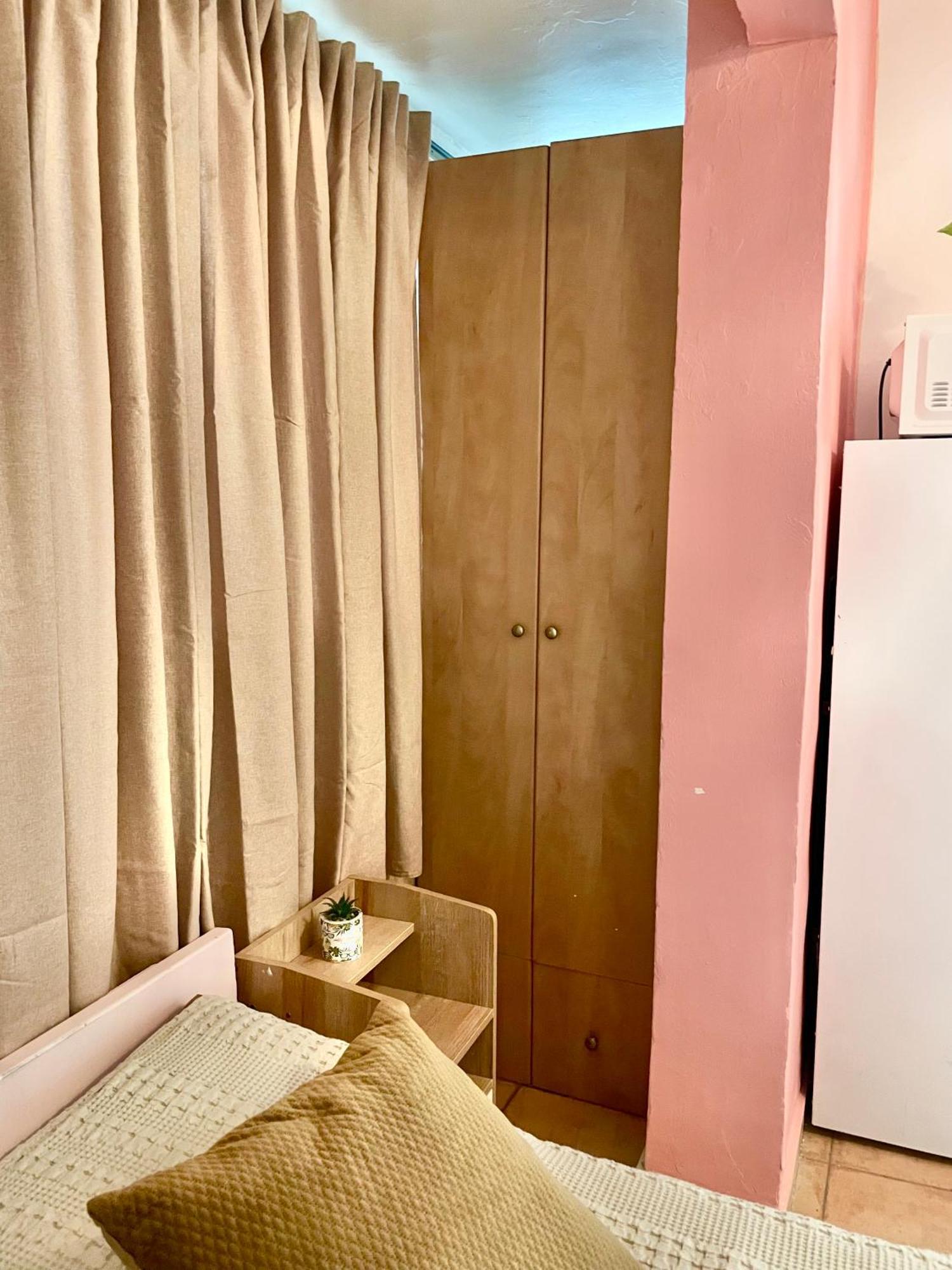 Dotan's Boutique - By The Beach! Apartment