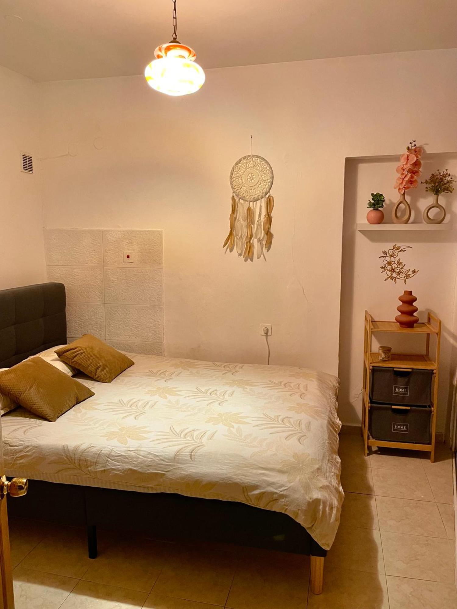 Dotan's Boutique - By The Beach! Apartment *